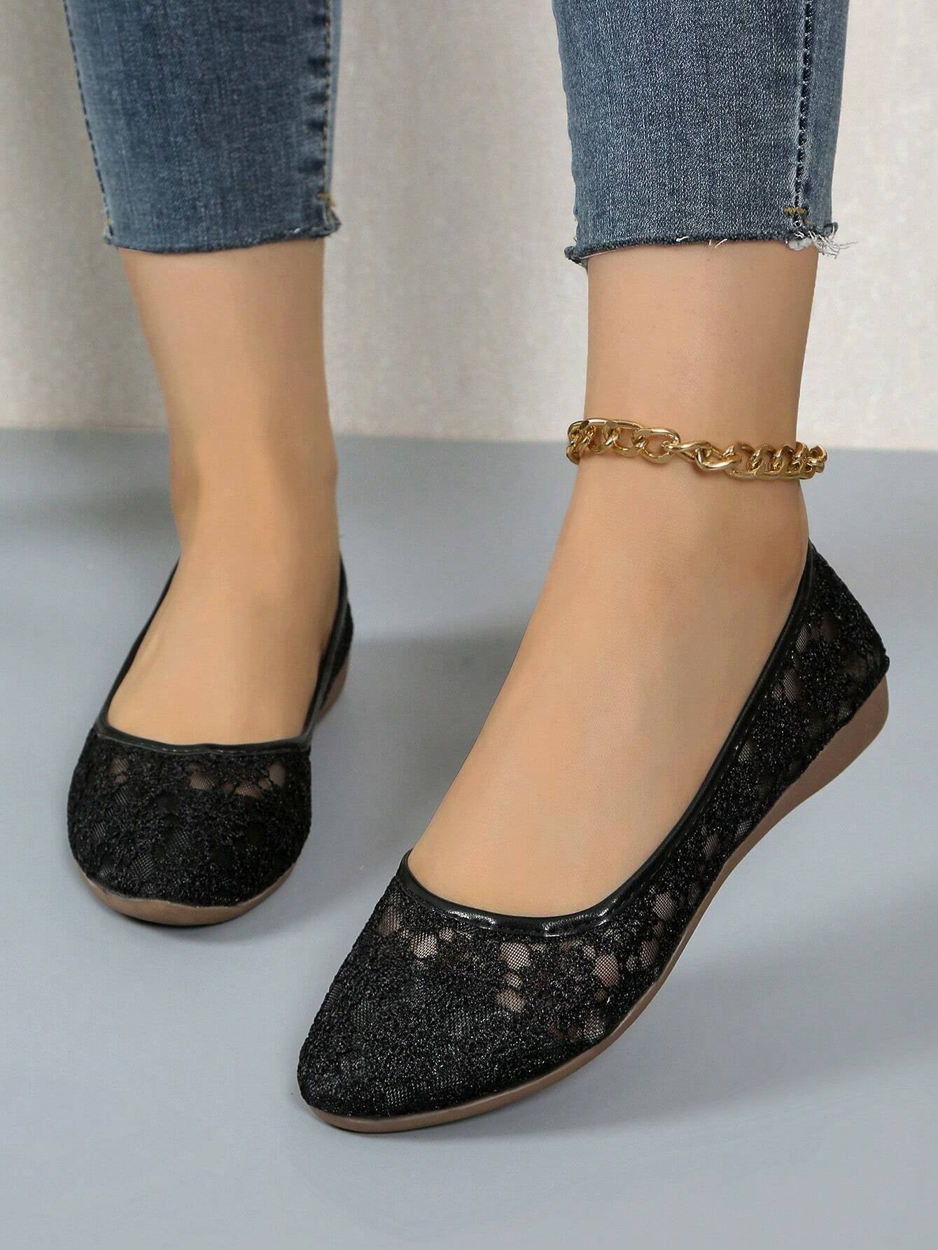 Elegant Women's Floral Lace Ballet Flats - Breathable Soft-Soled Slip-Ons for Comfort and Style