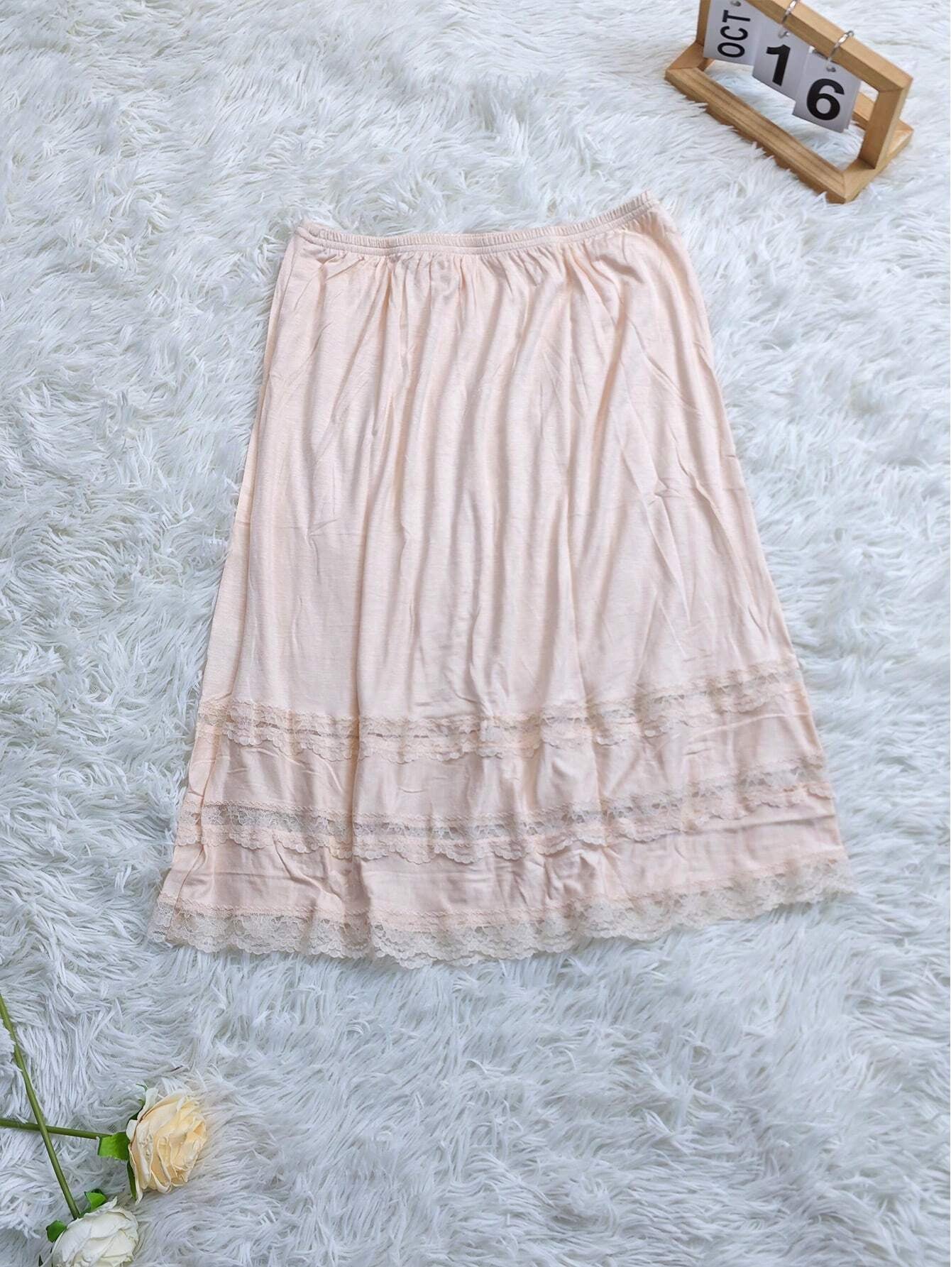 Chic Women's Lace Trim Slip Skirt - Stylish, Anti-Transparent Mini Skirt for Effortless Elegance